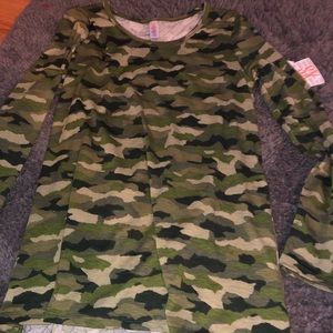 camo t-shirt